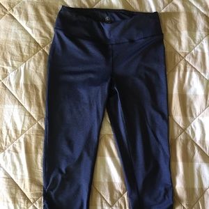 GAIAM blue capri Athleisure workout leggings